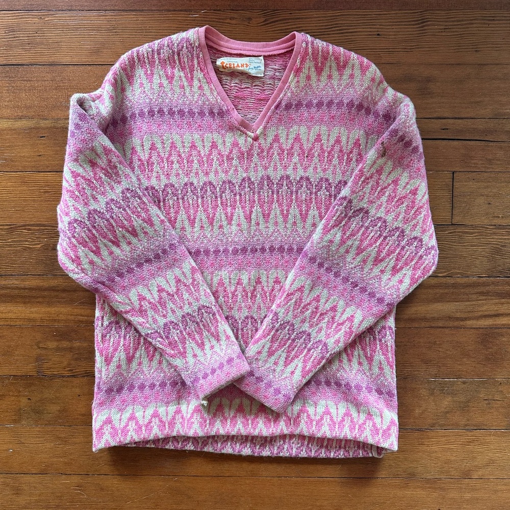 Icelandic Iceland Swedish Wool Pink and Cream V Neck Scandinavian Sweater